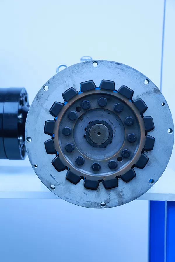 Large Power Outboard Engine